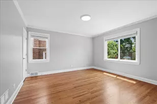 2924 W Jerome St, Chicago, IL 60645 - Photo 22