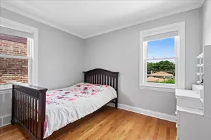 2924 W Jerome St, Chicago, IL 60645 - Photo 28