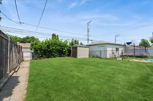 2924 W Jerome St, Chicago, IL 60645 - Photo 40