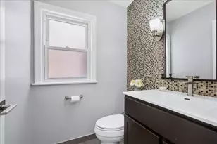 2924 W Jerome St, Chicago, IL 60645 - Photo 14