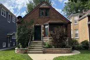 4921 W Catalpa Ave, Chicago, IL 60630 - Photo 1