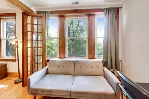 2046 W Cuyler Ave, Chicago, IL 60618 - Photo 10