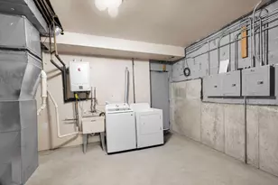 1214 W Ohio St, Chicago, IL 60642 - Photo 14