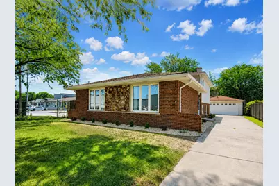 4811 W 121st Place, Alsip, IL 60803 - Photo 2