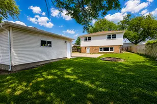 4811 W 121st Pl, Alsip, IL 60803 - Photo 4