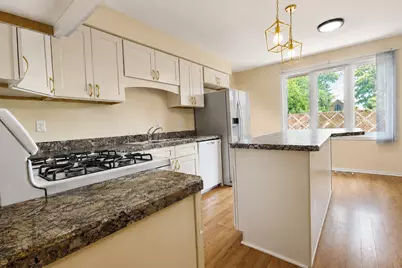 4811 W 121st Place, Alsip, IL 60803 - Photo 6