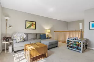 6064 Delaney Dr, Hoffman Estates, IL 60192 - Photo 16