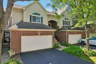6064 Delaney Dr, Hoffman Estates, IL 60192 - Photo 1