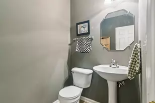 6064 Delaney Dr, Hoffman Estates, IL 60192 - Photo 26