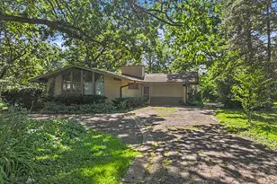 3001 S Brockway St, Rolling Meadows, IL 60008 - Photo 2