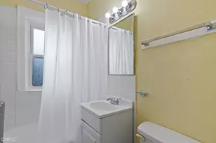 6728 N Bosworth Ave, Chicago, IL 60626 - Photo 18