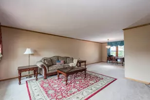 3002 Highland Ct, Winthrop Harbor, IL 60096 - Photo 4