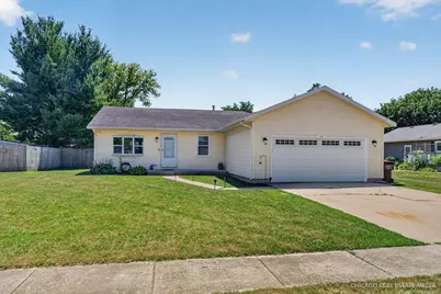 519 6th Avenue, Marengo, IL 60152 - Photo 1