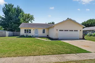 519 6th Ave, Marengo, IL 60152 - Photo 1