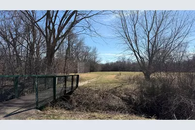 1 E Hilltop Boulevard, McHenry, IL 60050 - Photo 6