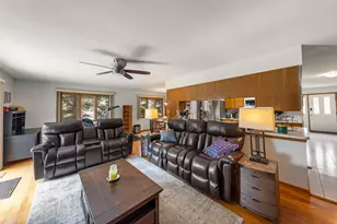 1161 Wakefield Ln, Bartlett, IL 60103 - Photo 8
