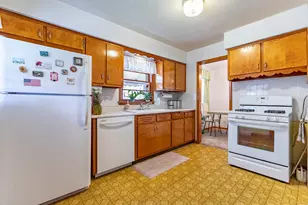 17337 Roy St, Lansing, IL 60438 - Photo 4