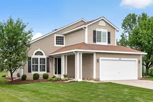 359 Sundance Dr, Bartlett, IL 60103 - Photo 1