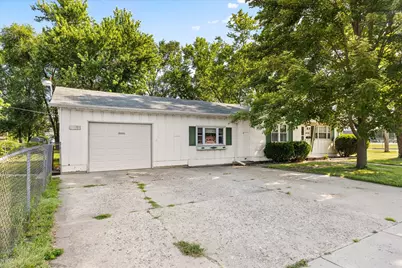 704 E 4th Street, Streator, IL 61364 - Photo 2