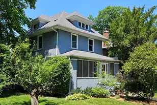 729 N Grove Ave, Oak Park, IL 60302 - Photo 2