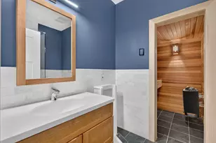 6421 Bentley Ave, Willowbrook, IL 60527 - Photo 24