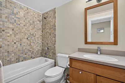 6421 Bentley Avenue, Willowbrook, IL 60527 - Photo 40