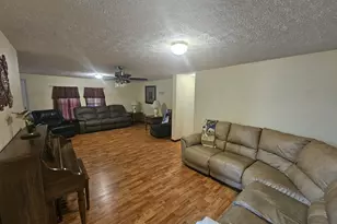 311 S Sycamore St, Keenes, IL 62851 - Photo 8