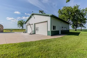 467 N 42nd Rd, Mendota, IL 61342 - Photo 32