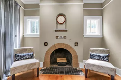 1105 W Green Street, Champaign, IL 61821 - Photo 4
