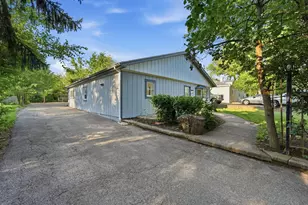702 Columbus St, McHenry, IL 60051 - Photo 24