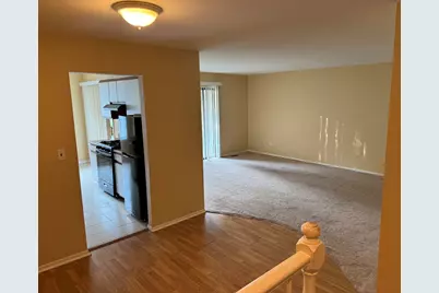 690 Cross Creek Dr Drive #AA, Roselle, IL 60172 - Photo 2