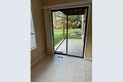 690 Cross Creek Dr Drive #AA, Roselle, IL 60172 - Photo 12