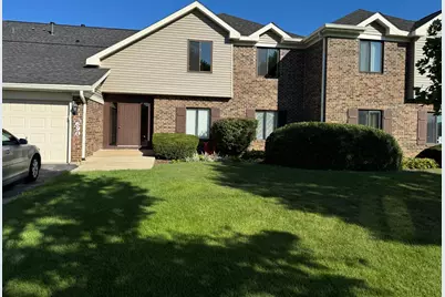 690 Cross Creek Dr Drive #AA, Roselle, IL 60172 - Photo 1