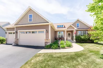 2331 Coventry Circle S, Sycamore, IL 60178 - Photo 2