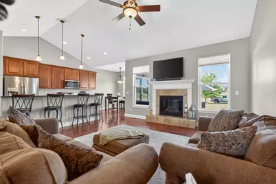 2331 Coventry Circle S, Sycamore, IL 60178 - Photo 8