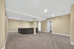 2331 Coventry Cir S, Sycamore, IL 60178 - Photo 26