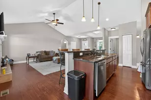 2331 Coventry Cir S, Sycamore, IL 60178 - Photo 14