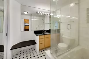 3660 N Lake Shore Dr, Chicago, IL 60613 - Photo 10