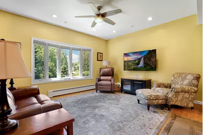3S631 West Avenue, Warrenville, IL 60555 - Photo 2