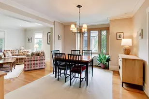 2624 Thayer St, Evanston, IL 60201 - Photo 8