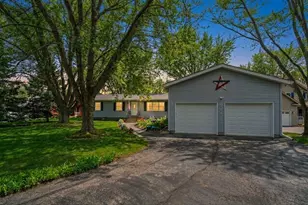 924 Suzy St, Sandwich, IL 60548 - Photo 1