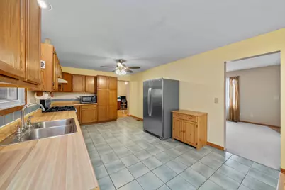 924 Suzy Street, Sandwich, IL 60548 - Photo 10
