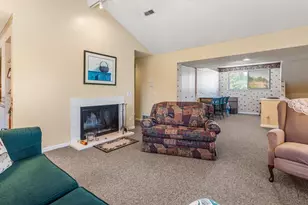 2104 Harbor Town Cir, Champaign, IL 61821 - Photo 14