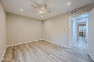 2730 N Greenview Ave, Chicago, IL 60614 - Photo 24