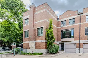 2730 N Greenview Ave, Chicago, IL 60614 - Photo 2