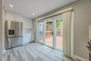 2730 N Greenview Ave, Chicago, IL 60614 - Photo 12