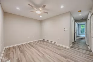 2730 N Greenview Ave, Chicago, IL 60614 - Photo 4