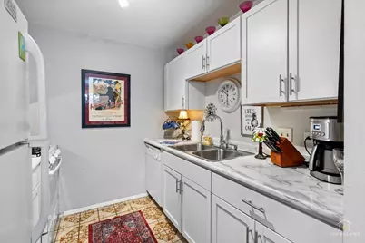 20A Kingery Quarter #201, Willowbrook, IL 60527 - Photo 14