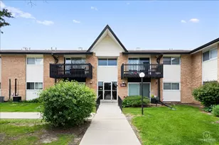 20A Kingery Quarter, Willowbrook, IL 60527 - Photo 1