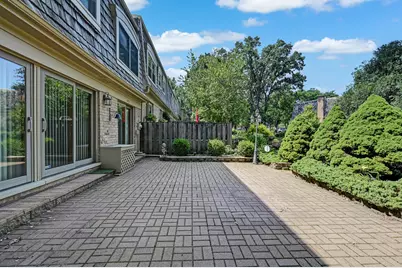 2S742 Avenue Cherbourg, Oak Brook, IL 60523 - Photo 22
